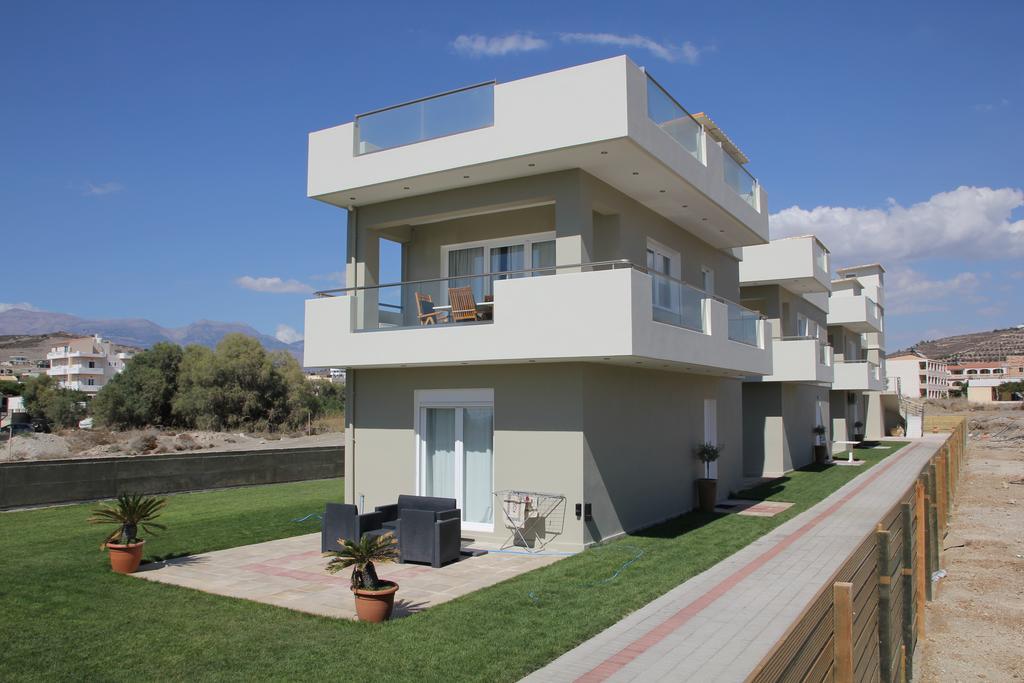 Holiday Luxury Villas คาลามากิ ภายนอก รูปภาพ