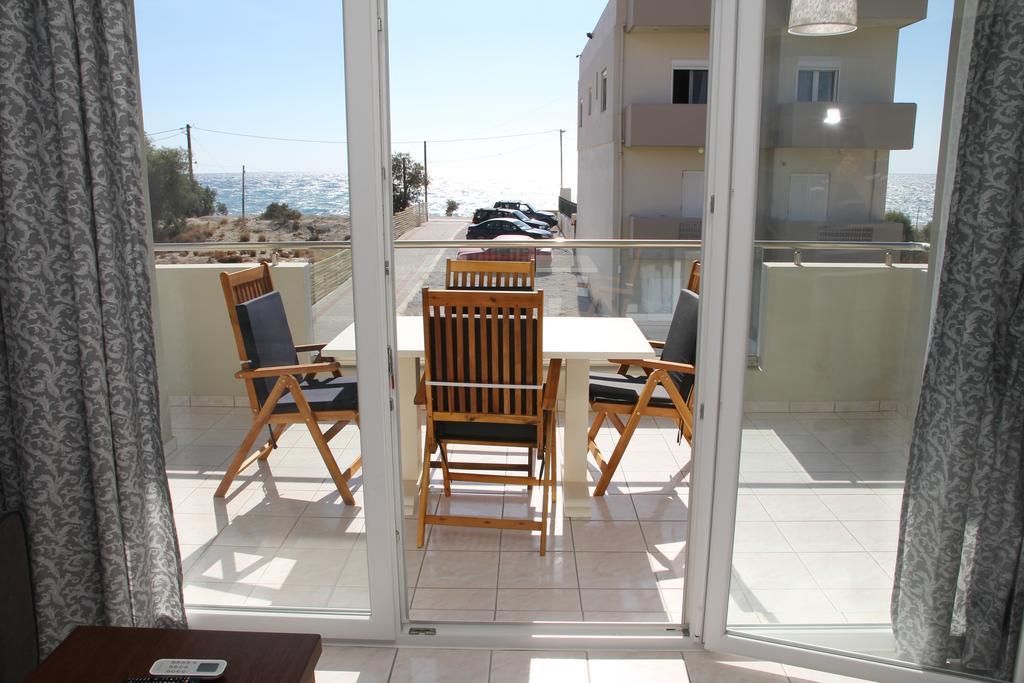 Holiday Luxury Villas คาลามากิ ภายนอก รูปภาพ