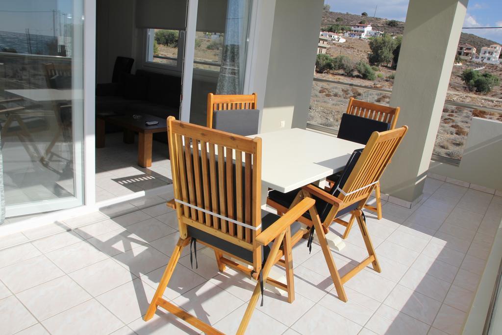 Holiday Luxury Villas คาลามากิ ภายนอก รูปภาพ