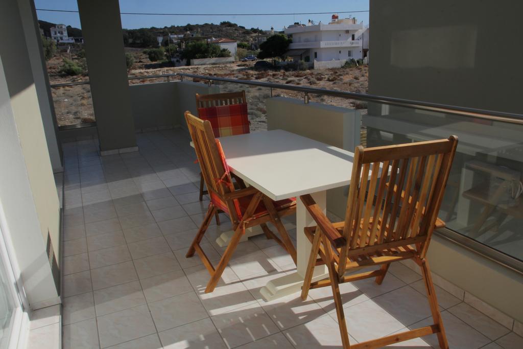 Holiday Luxury Villas คาลามากิ ภายนอก รูปภาพ