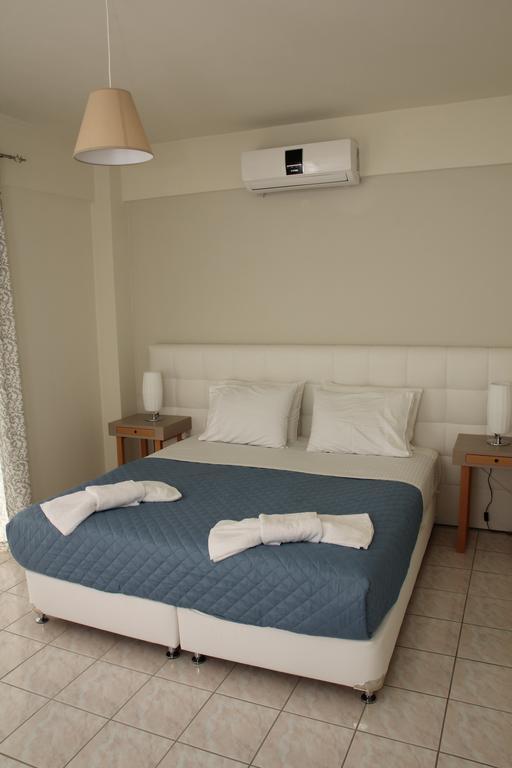 Holiday Luxury Villas คาลามากิ ภายนอก รูปภาพ