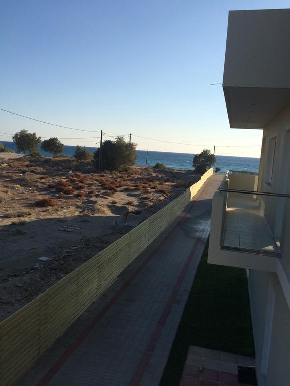 Holiday Luxury Villas คาลามากิ ภายนอก รูปภาพ